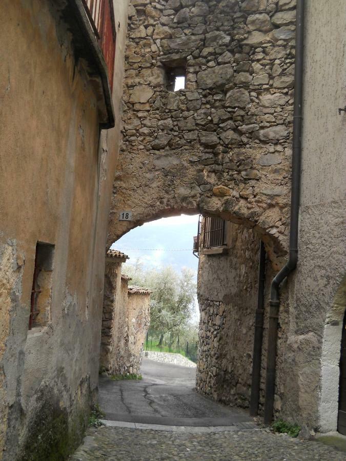 Appartamento Al Ponte Marone Exterior foto
